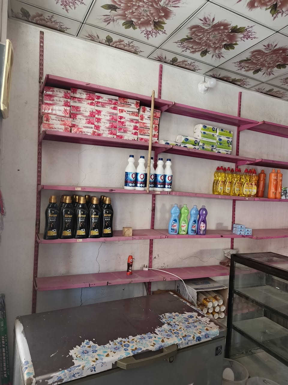 كامل ملحقات محل الاسواق للبيع نضيفه ومابيها اي ضرر
للاستفسار اتصل على الرقم***********
