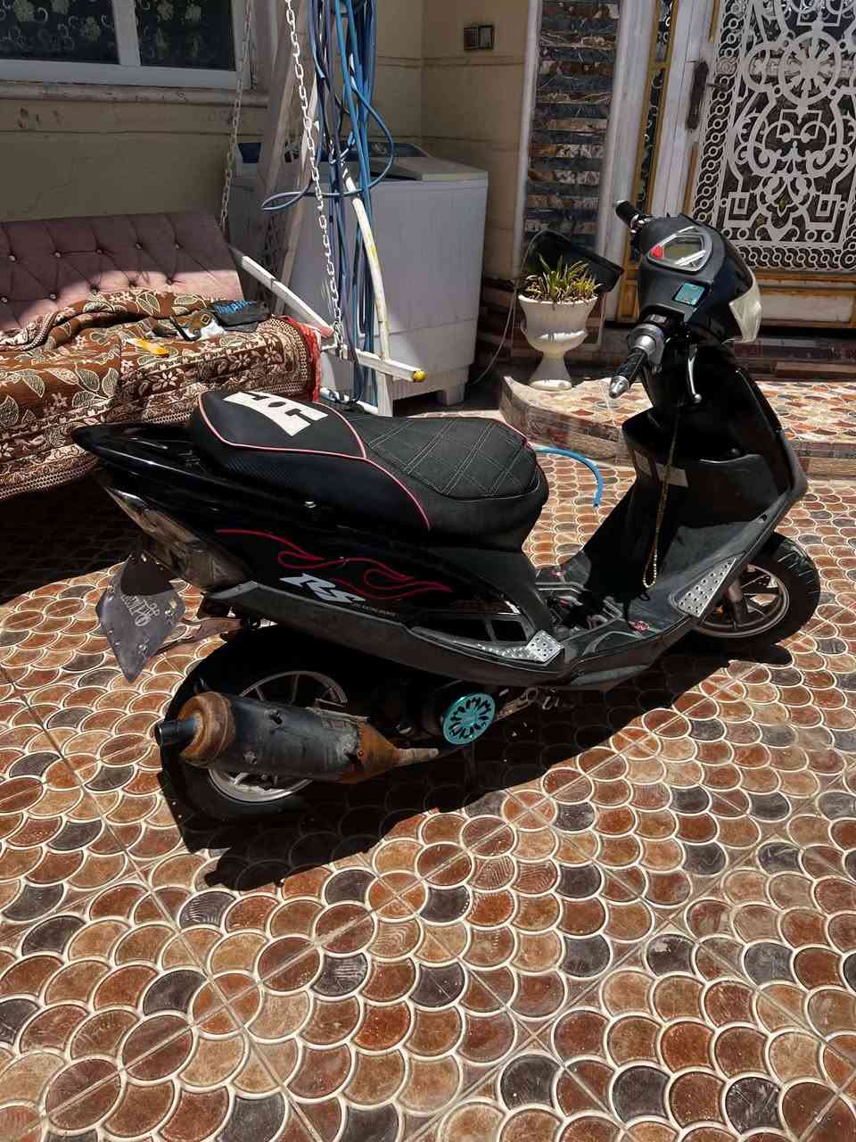 سلام عليكم ماكس البيع مكينه 61 كور رياضي اربع ولفات  دراجه مزوعه تزويد كابريتر 28 دراجه عل40 تبطنش كلجات رياضي شيال رياضي رباط رياضي صدر كامل رياضي تخم ويل رياضي صلنصه صجميه عداد الكتروني وبعد هواي سوالف بيهه السعر 800 وبيهه مجال ***********  يلي ما تعجبه يعبر المنشور اكو هواي غيرهه
