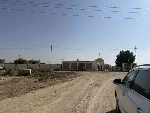 قطعة طابو صرف في حي ( الحرية الثانية )
امام مشروع الماء ( ركن ) 
مساحة ٤٠٥ م 
تقع على شارعين ( ٢٠ ) 
تحويل ( مباشر ) 
قريبة على ( المجمع السكني الجديد ) 
مكان ( مميز جداً ) 
موقع ( سكني ) ( تجاري ) 

للاستفسار مراجعة مكتب ( غيدان ) للعقار  
واسط - الزبيدية - مقابيل حي ( الصناعي )  
***********  
*********** محمد سيد غازي
