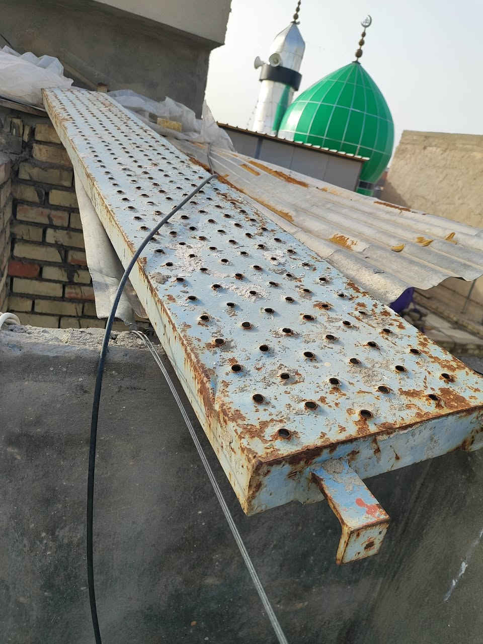 السلام عليكم
موجودة سكلة للبيع نضيفة وياها درابين حجم كبير عرض مترتين نص طول مترتين هذا رقم وتساب ***********
