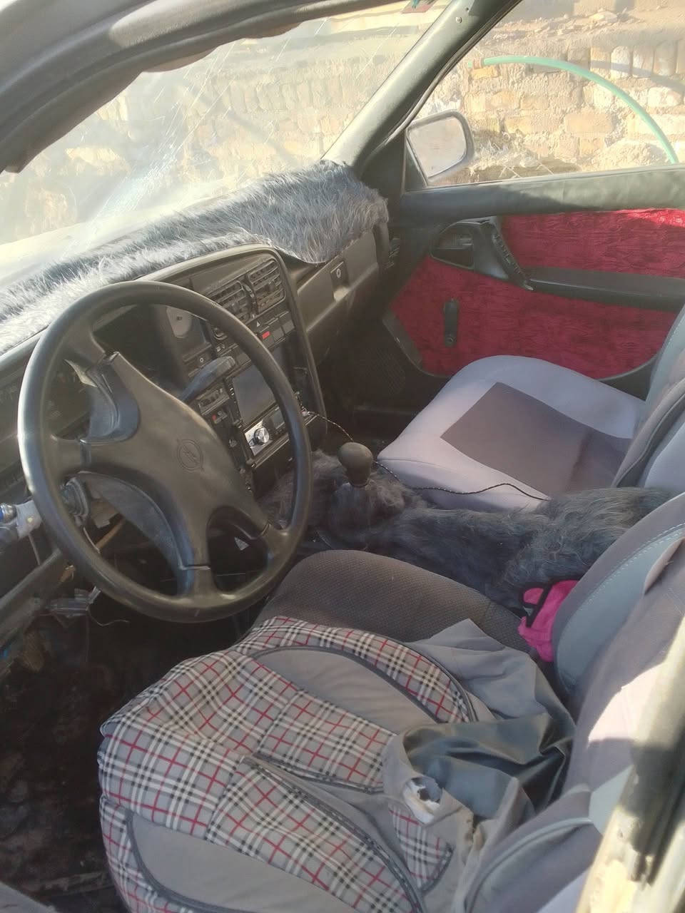 سيارة وبل للبيع كير ومحرك شرط تراي وين ماعجبك سنويه ماساقطه مالكهه موجود مداور ثاني يوم سعر 15 وبيهه مجل مكانهه الديوانيه الحمز رقم ***********
