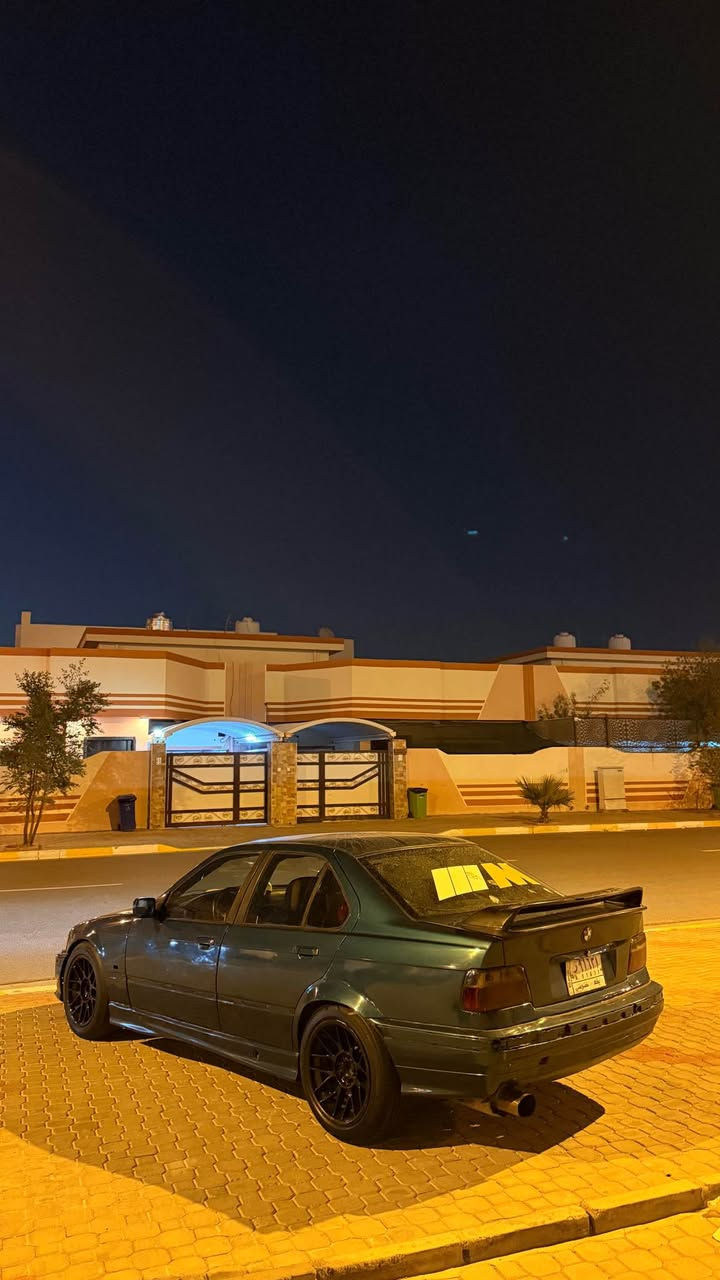 سلام عليكم البيع لون مميز

BMW. e36. 1995. 325.

سياره حلوه ونضيفه رقم بغداد سنويه لل٢٠٢٧ شرط التحويل محرك ٢٥  مفتوح سته سلندر اكسل قفل ٨برغي  شرط سرعه وشلعه  ومعدل تاكل الشارع  صافيه  كلش دواخل جديد رياضي سياره يرادلهه لمسات بسيطه كلشي شغال بيها تبريد تدفئه  شاشه اندرويد. كير عادي سماعات حلوه السياره كلها جاهزه   سعرها39  البصره رقم الهاتف ‭0773 837 7863 الزبير, البصرة
