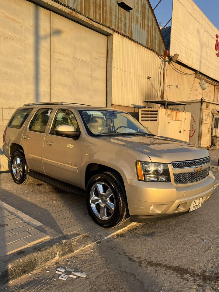 السلام وعليكم تاهو ابتر للبيع LT /2014 خليجي كفاله عامه وكاله الغانم. بجم مغلف نانو ممشى السياره 90الف حقيفي. رقم بصره ب اسمي تحويل ثاني يوم. مكاني البصره :رقم الهاتف /***********/. ***********
