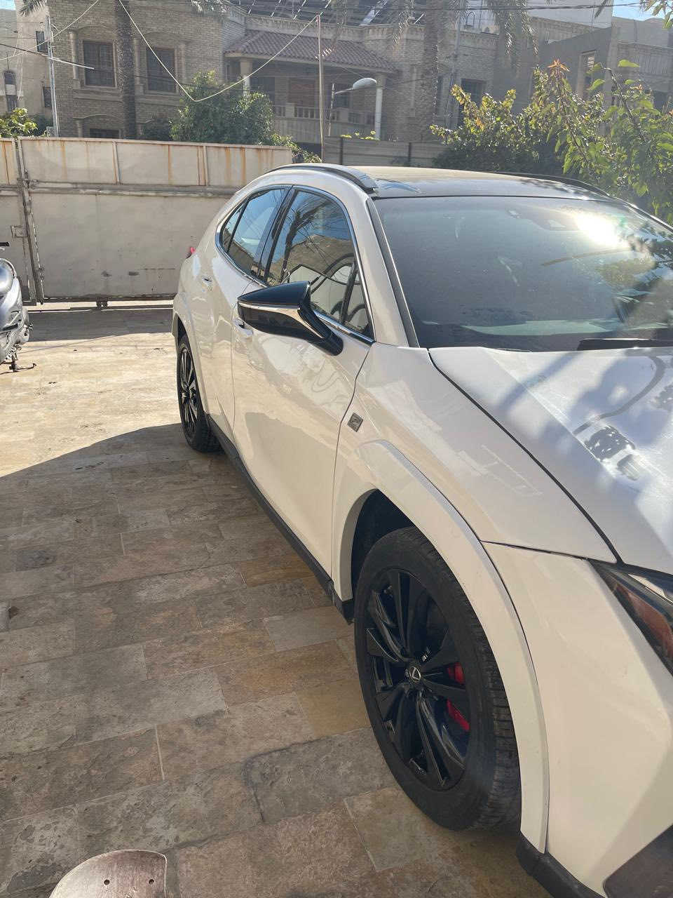 سلام عليكم للبيع سياره لكزز فول مواصفات
بغداد بسمي تحويل ثاني يوم ترقيم جديد
موديل ٢٠٢٣ لون ابيض 
مكاني كراده 
انتصل عل رقم مكلف بنشر 
‭٠٧٧٠ ٠٨٩ ١١٩٢‬
