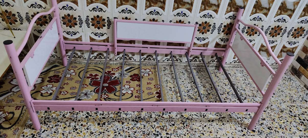 السلام عليكم 
غراض للبيع 
الجرباية هية والدوشك 50
الطبلات 4 وحدة كبيرة و3 صغار 20
التصفية جديدة وشرط الشغل هية والدبة 40 
جك همر مال تفليش جديد وشرط الشغل 30
المراوح مال سقف ثانوي شرط الشغل الزوج 30


**إذا كنت صاحب هذا الإعلان وتريد حذفه لأي سبب، رجاءا أرسل رسالة إلى الدعم الفني**