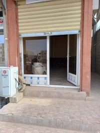 محل للإيجار • الديوم الشارع العام • ٨×٢م