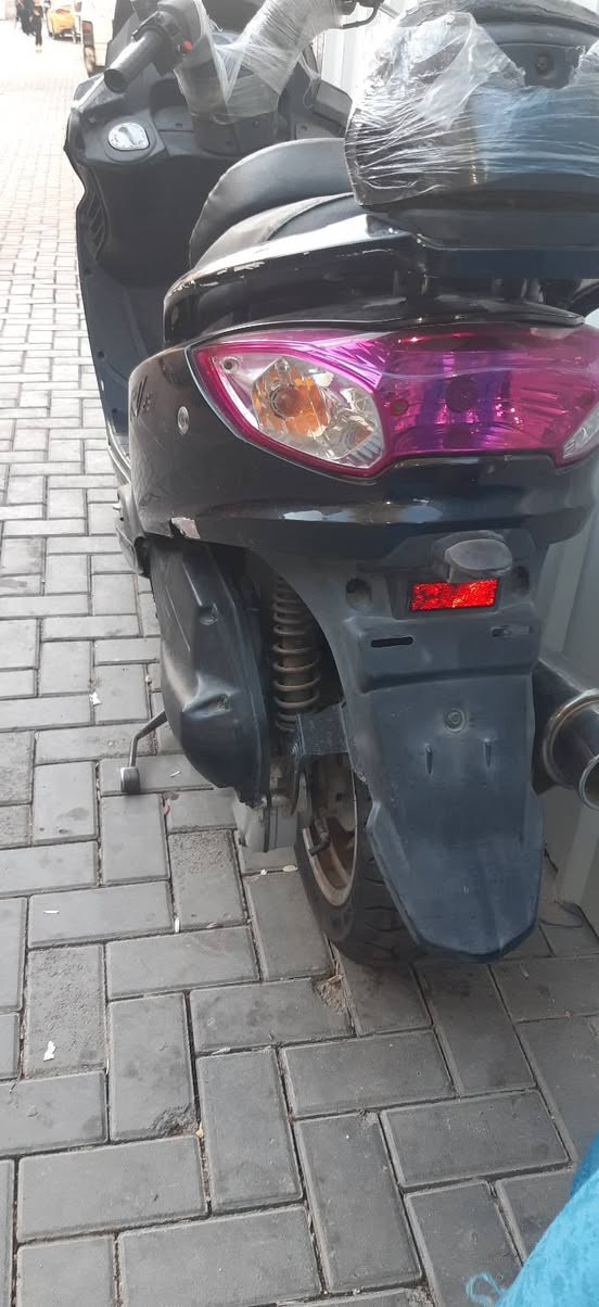 دراجه سيام 140 السعر 350 بغداد الرحمانيه جعفر دراجه شغاله طائرات جدد باتري الجديد اي نقص ما بيها كهربائياتك ولا شغاله*********** رقم الهاتف واتساب
