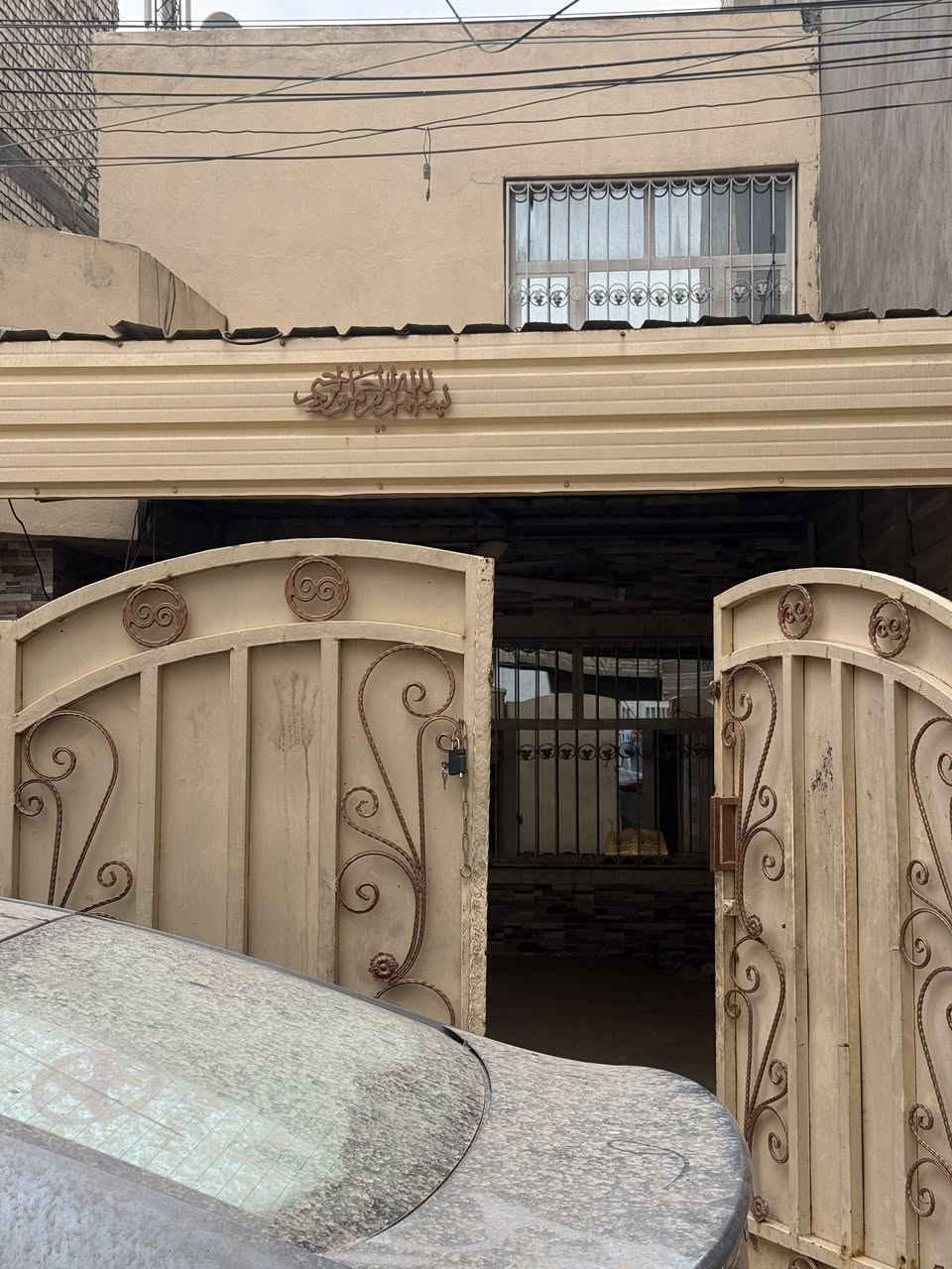 للأيجار بيت سكني - منطقة البلديات
قرب شارع 30

٩ الموقع: البلديات / قرب شارع 30

• المساحة: 120 متر

تفاصيل البيت:

الطابق الأرضي:

* كراج كبير

* مطبخ

* هول

* استقبال او تصلح غرفة نوم

*ترك

* حمام

الطابق الثاني:

* غرفة

* سطح واسع

ا للاستفسار والاتصال:

***********
