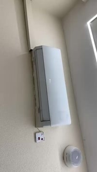 اغراض صالون للبيع ب اسعار مناسبه وبحاله  جيده جدا يوجد اشياء اخرئ غيره...