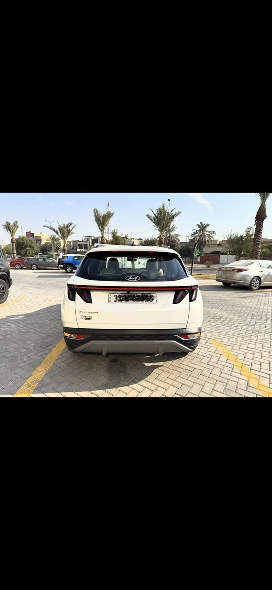 السلام عليكم
موديل 2024
هونداي توسان خليجي 
محرك 2000 دوش 
ماشيه 44
مواصفات 
بصمه 
شاشه 
كأمره 
بردات خلفيه 
تحكم ستيرن جهتين 
سياره وجاهز بدون نقص ومكفوله من ضربه والصبغ 
السعر 217$
مكانها بعداد حي الجهاد 
رقمي ***********
