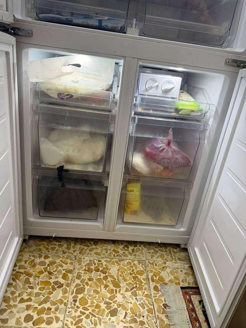 ثلاجه للبيع مصار هوايه من اخذتها اخذتها مليون و٢٠٠ رايدتها ٧٠٠ وبيها مجال بسيط


**إذا كنت صاحب هذا الإعلان وتريد حذفه لأي سبب، رجاءا أرسل رسالة إلى الدعم الفني**