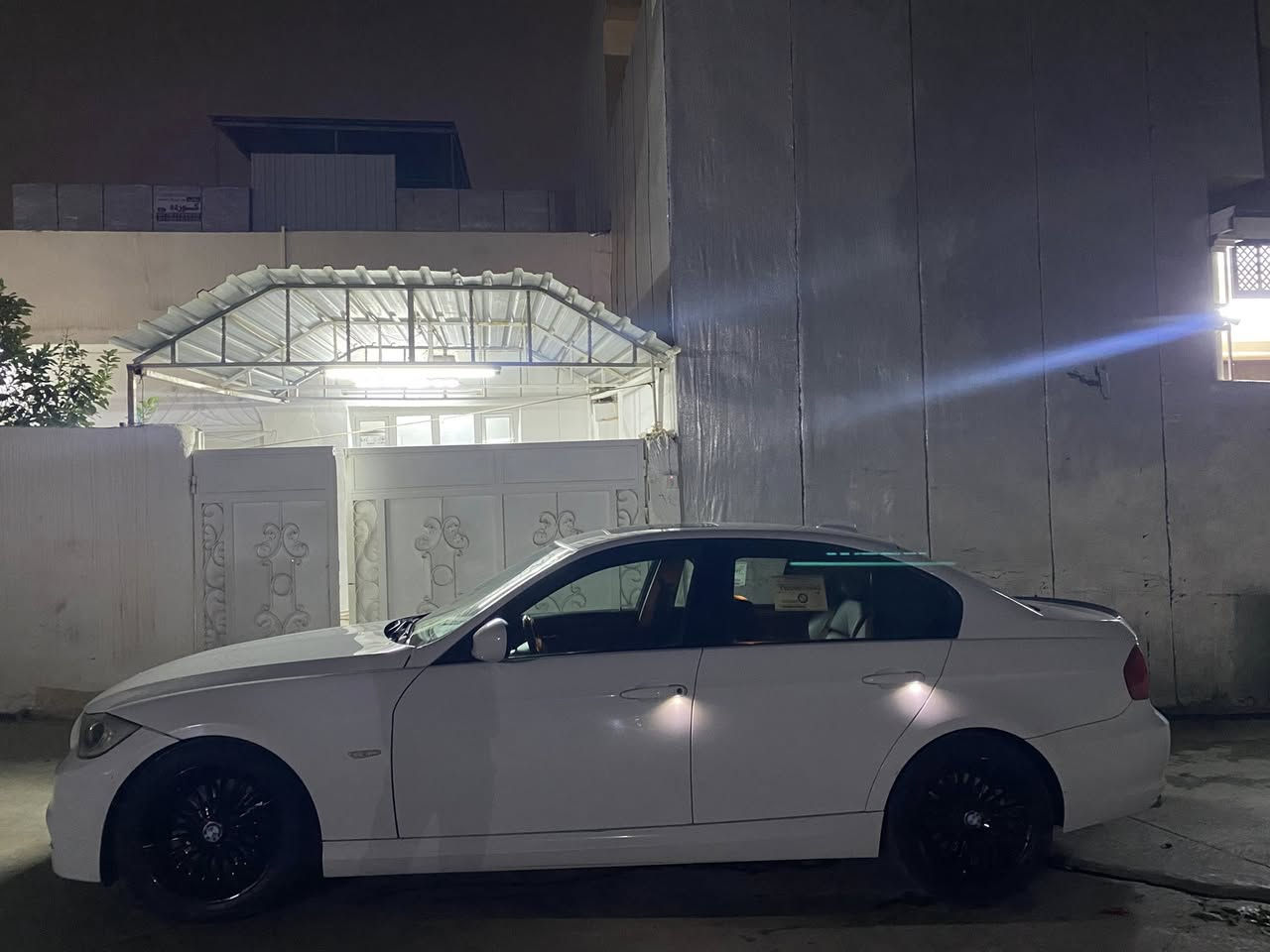Bmw 328i  2011 
سنوية لحد ٢٠٢٩ هزه رقم جديد باسمي 
بيطاقة بنزين عدها
نواقص مابي 
كشن جلد بةصمة سلايت 
بيها هيلالين فقط
سعر ١٠٠ 
***********
