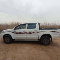 تويوتا هايلوكس • ٢٠١١ • اوتوماتيك