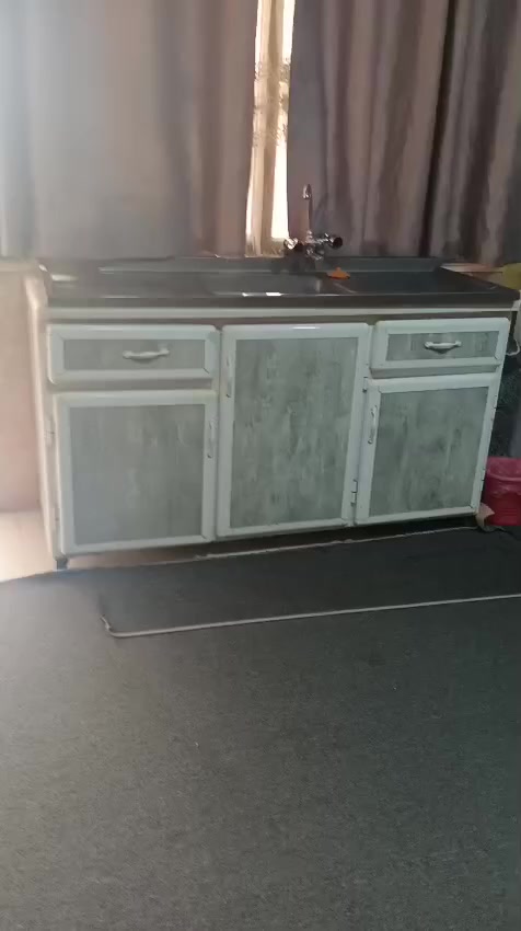 أغراض بيت للبيع...
كاونتر وكنتور سليماني سعرهم 300 الف
كنتور سليماني وميز تواليت سعرهم 100 الف

للتواصل رقم وات ساب ***********
#مكلفه_بالنشر
