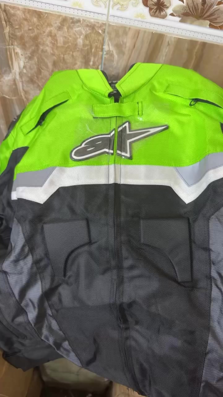 السلام عليكم
قمصله دراجين 
قياس XL
50 الف


**إذا كنت صاحب هذا الإعلان وتريد حذفه لأي سبب، رجاءا أرسل رسالة إلى الدعم الفني**