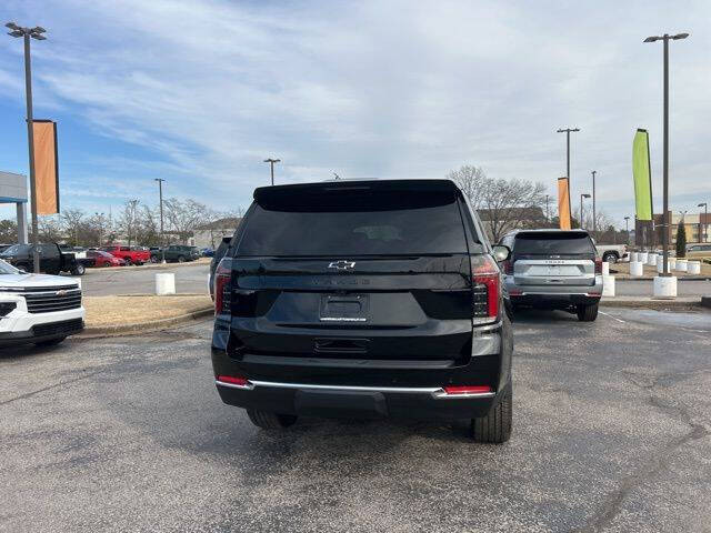 🚙 للبيع | 2026 CHEVROLET TAHOE LS (جديد) 🇺🇸✨
📦 مدة الوصول: 45 يوم – المركبة حالياً داخل أمريكا
💵 السعر: 53,000$ — 530 ورقة 💰 (شامل الكمرك)
🎖️ سعر حملة كتاب ذوي الشهداء: 45,000$ — 450 ورقة
📄 العنوان: Clean Title — بدون حوادث أو أضرار ✅
🔍 تفاصيل المركبة:
• الحالة: جديدة (New) 🆕
• العداد: 12 مايل فقط
• الفئة: LS
• نظام الدفع: خلفي 4×2
• ناقل الحركة: أوتوماتيك 10 سرعات
⚙️ المواصفات الفنية:
• المحرك: EcoTec3 5.3L V8
• القوة: 355 حصان 💪
• العزم: 383 lb-ft
• الوقود: بنزين
• التعليق: Premium Smooth Ride
🎨 الألوان:
• الخارجي: أسود 🖤
• الداخلي: Jet Black
✨ المواصفات والمميزات:
الراحة والداخلية:
• مقعد سائق كهربائي 8 وضعيات
• مقعد راكب كهربائي 6 وضعيات
• دعم قطني كهربائي للسائق والراكب
• صف ثالث مقاعد 60/40 قابل للطي
• تشغيل عن بُعد
• تكييف أوتوماتيك ثنائي المناطق
• تكييف خلفي مستقل
• دخول بدون مفتاح (Key Card)
الترفيه والتقنيات:
• شاشة لمس عملاقة 17.7 إنش 📱
• نظام Chevrolet Infotainment 3
• Apple CarPlay & Android Auto
• نظام ملاحة Google Built-in
• Bluetooth
• USB Ports
• SiriusXM 360L
• نظام صوتي 6 سماعات
• OnStar & Chevrolet Connected Services
الخارجية:
• جنوط ألمنيوم 22 إنش كاربون فلاش 🔥
• باكج Dark Essentials
• شعارات شفروليه سوداء
• مرايا سوداء
• مصابيح LED
• Auto High Beam
• Spoiler
• Wheel Locks
الأمان ومساعدة السائق:
• Backup Camera
• Brake Assist
• Electronic Stability Control
• Traction Control
• ABS
• 8 وسائد هوائية
• Parking Camera خلفية
• Rain Sensing Wipers
• Tire Pressure Monitoring
⭐ Chevrolet Tahoe LS 2026
جديد • V8 • حجم عائلي • شاشة عملاقة • هيبة الطريق 👌🔥
📲 للحجز والاستفسار:
👉 https://wa.me/19142407963


**إذا كنت صاحب هذا الإعلان وتريد حذفه لأي سبب، رجاءا أرسل رسالة إلى الدعم الفني**