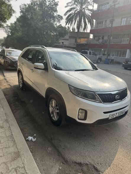 السلام عليكم 
كيا سورنتو 2015
محرك V4 / 2400
ماشية 138
محرك كير تبريد كفالة 
المواصفات
تحكمات ستيرن جهتين - اشاير بالمري 
مثبت سرعة - ايكو 
ضرر 
نص بنيد صبغ + جاملغات امامية 
 مكان السيارة بغداد / بغداد الجديدة 
***********
