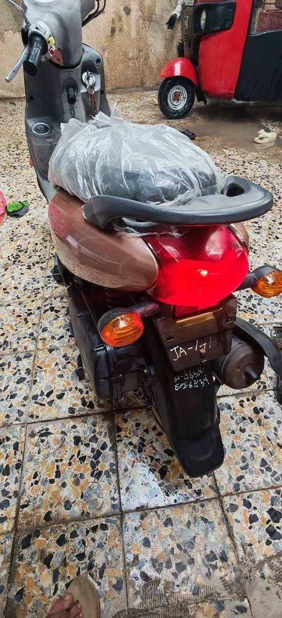 سلام عليكم دراجة فله ل بيع دراجه حلوه وصارله شهر نازله من الحاويه مكفوله دراجه مكينه خشمه مدينه الصدر *********** بغداد, العراق
