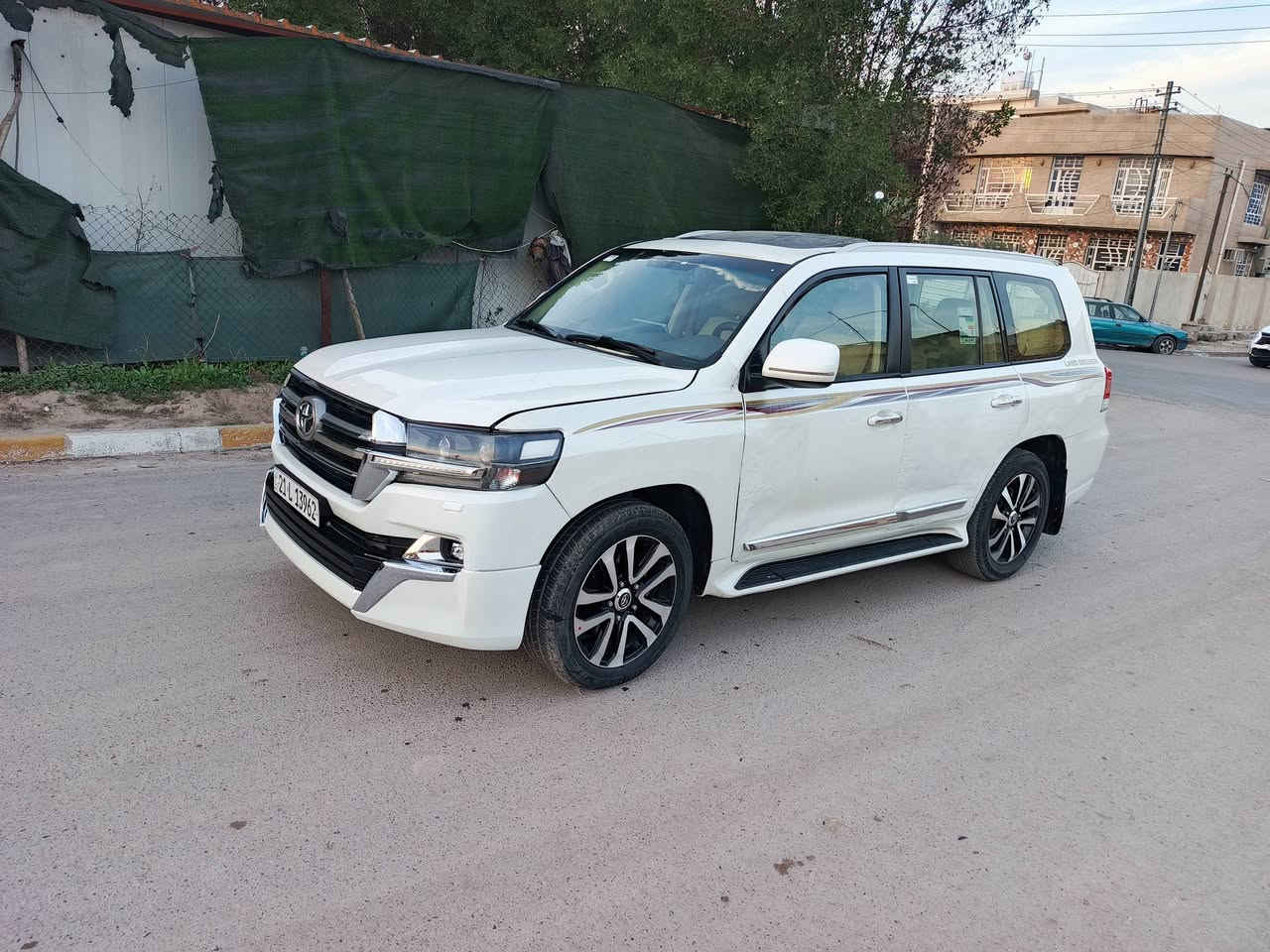 سلام عليكم لاندكروز موديل 2019 رقم سليمانيه تحويل مباشر *********** )(*********** مريميه 6سلند
فول 1ع1 بيه قطعتين لباقي كفاله موجود فيديو واضح لمكان بغداد لسعر 365 لشراي يتصل
