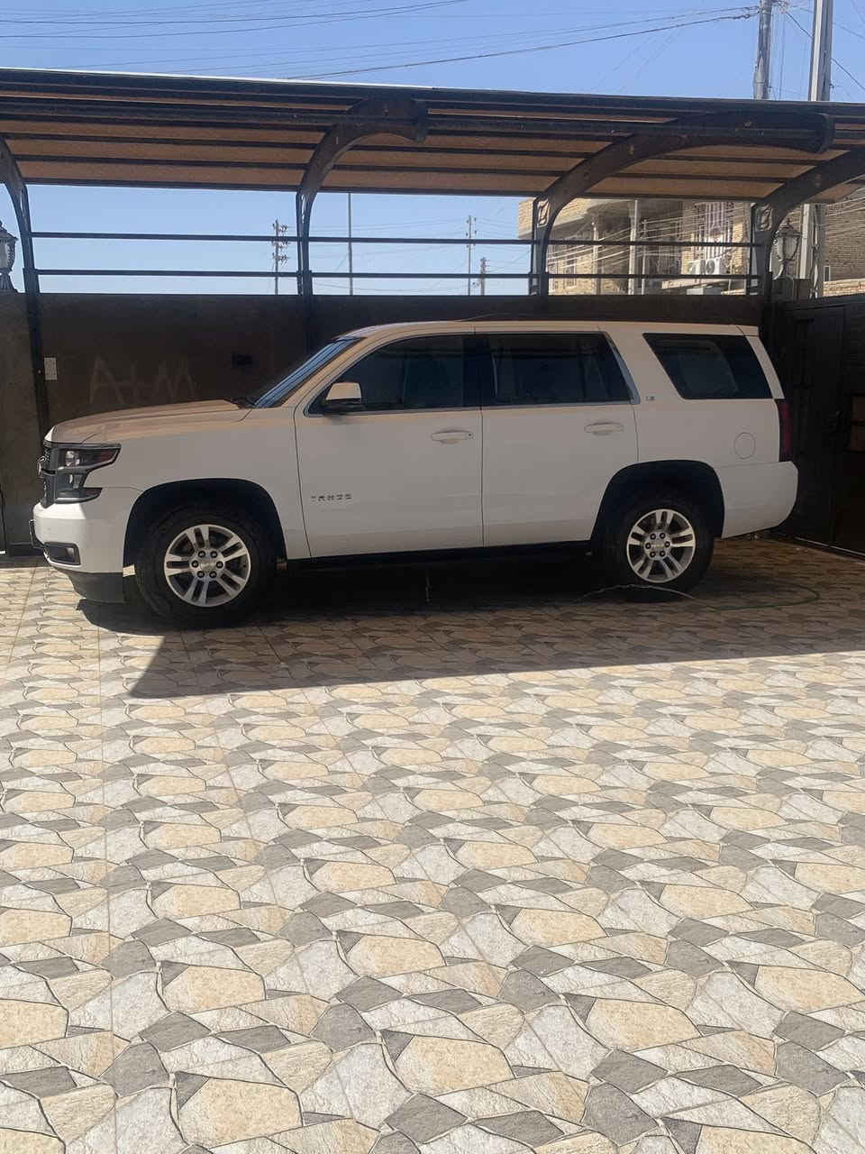 تاهو ٢٠١٥ خليجي كفالة عامة
ممشى ١٢٥ الف كيلو 
رقم بصرة 
مستعجل ع البيع او مراوس باوباما وفرق فلوس 
٢٩٠ 
ماكو هيج سعر بس مستعجل 

***********
