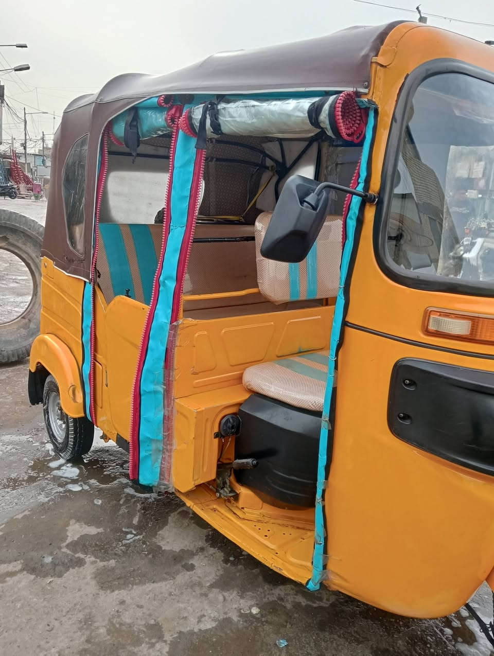 سلام عليكم شباب تكتك 20/22رقم وسنويه تحويل ثاني يوم صبخ بل بس تخم تاير مسجل ودامام تاراي زيروه مدينت الصدر سوك كياره شراي نتصال وتدلل ***********
