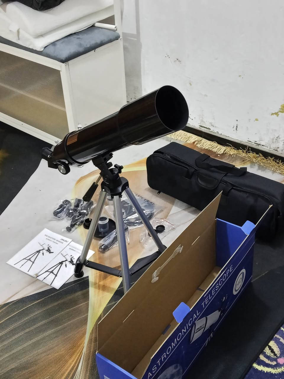 السلام عليكم شباب أغراض منزلية ورد أشجار جهاز رياضة ايباد فراش اطفال فرش جهاز تيلسكوب كيتار كلشي موجود بصور متوفر باسعار مناسبة الشراي يتواصل ***********
