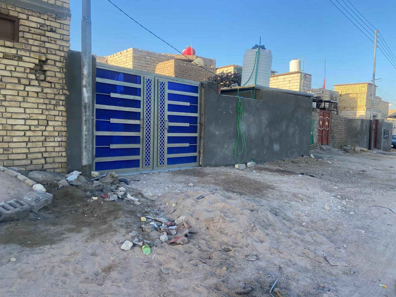 بيت زراعي للبيع
بيت زراعي للبيع مساحته 300 شارع السفينة/شارع الناصريه نهايته 
غرفتين وصاله ومطبخ ومنور وصحيات داخليه وخارجيه وطارمه كبيره 
لشراي فقط يتواصل السعر 95وبي مجال بسيط لشراي


**إذا كنت صاحب هذا الإعلان وتريد حذفه لأي سبب، رجاءا أرسل رسالة إلى الدعم الفني**