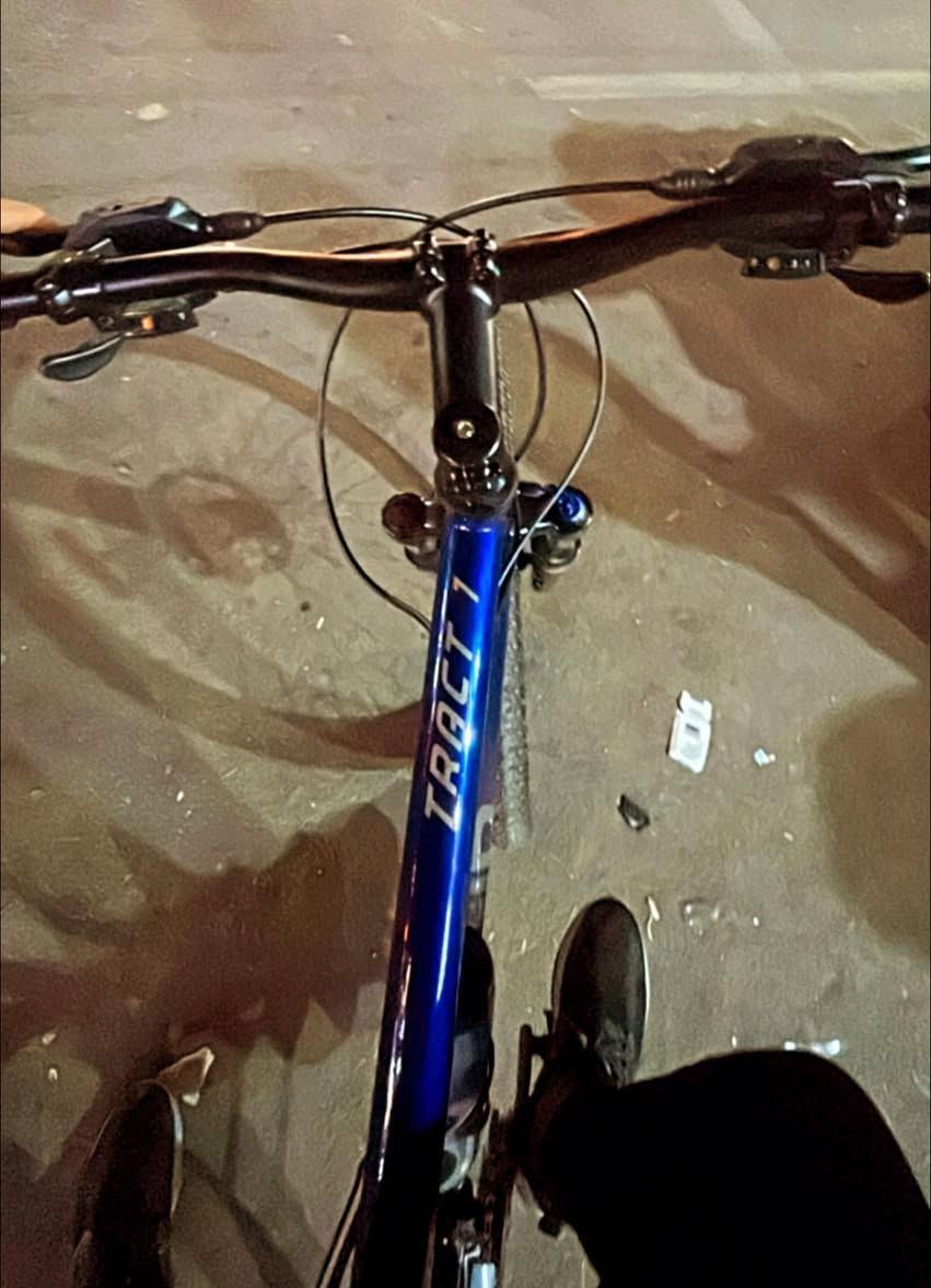 بايسكل  ريد تراك 1 نضافه 95 ‎%‎ حجم29 ماركه معروفه وكاله شركه تيزاب من عدهم اغذته بعده بحاله الوكاله كلشي مامبدل بيه  اريده ب400 الف
الشراي يتصل ***********
