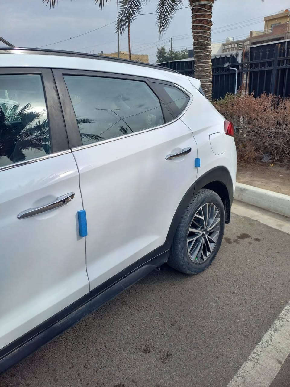 سلام عليكم
توسان 2019 الكاصد اصلي خليجي فول مواصفات بانوراما (( تبديل بنيد وجاملغ صبغ بدون دواخل شرط الفحص)) رقم بغداد النگليزي باسمي شخصيا ماشيه فقط 115 حقيقي ع ايدي
مواصفات 
بصمه ابواب +تشغيل 
كراسي عدد 2 كهرباء 
شاشه اصليه ابل كار بلي 
لد نهاري 
حساس امامي +خلفي 
شاحن واير ليس 
شاشه اعطال 
تحكمات فول 
تغير وضعيات قياده 
وبعد اهواي مواصفات 
مكانها بغداد الكرخ 
السعر 180 وبيها مجال بسيط
الاستفسار***********
