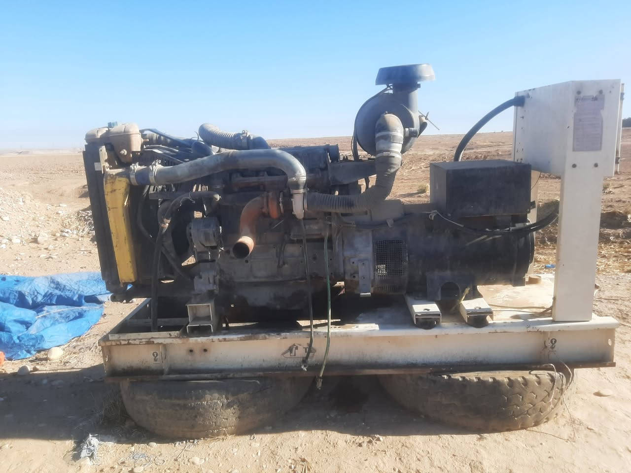 سلام عليكم
للبيع مولده دويز
حجم 1013
اربع بساتم 100kva
عنوان: كركوك/ داقوق
الهاتف:***********
***********
