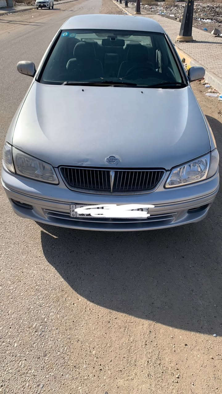 نيسان سني موديل 2000 (وارد يابان )رقم بغداد الانكليزي  بأسمي
محرك قبق اسود كير اوتماتيك تبريد 

سياره بلاديه كلها عدا الباب و الجاملغ مال سايق 

جاهزة من كلشي مال جناي 

مكاني بغداد ابو غريب 
***********
***********
واتساب موجود
