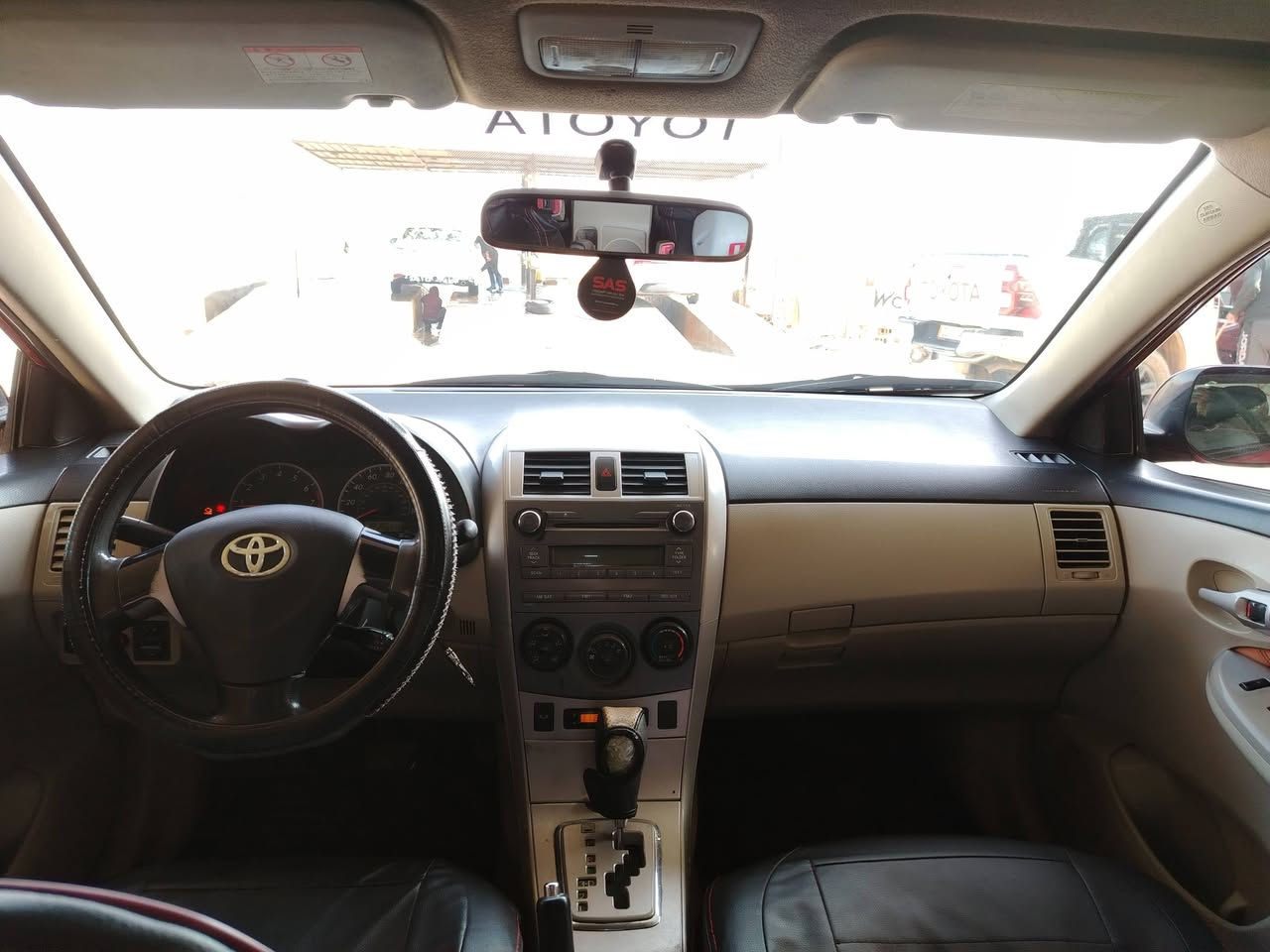 للبيع او مراوس بكورلا من 19 وفوك
كورلا موديل 2011 وارد أمريكي محرك 1800 فئه LE سياره جاهزه من كلشي محرك كير صدر كهربائيات تدفئه تبريد  لاتنقيص لا تبخير كامله مكمله السياره مكفوله من الضربه والصبغ بيهه فقط شخوط وبعض أماكن بدايه جراد فقط السعر 120 وبيهه مجال حك الجيه (شراي احطك بعيوني مو شراي لتعبني والسوك كلشي بي) للاستفسار ***********
