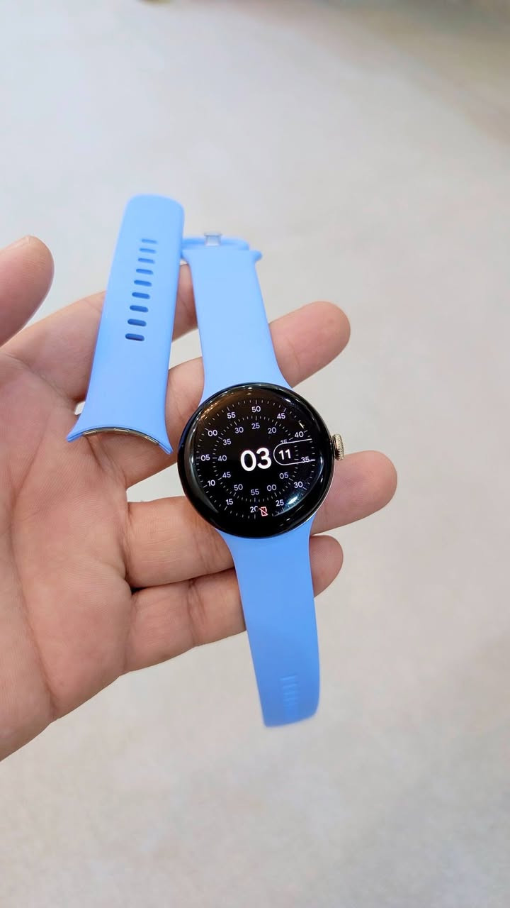 للبيع ساعة كوكل بكسل 2
اقرو تفاصيل بلا زحمه عليكم عندي هذا الساعة ابيع واختار واحد من السير الأزرق تريد او سير الاسود اختار واحد من السيور الازرق كامل والأسود فقط الارج ويا بدون القصير ياهو يعجبك اخذها ويا الساعة نظافة اخو جديد فقط بدون كرتون بوقتها ذبيت كرتون 
هذا رقمي ***********
