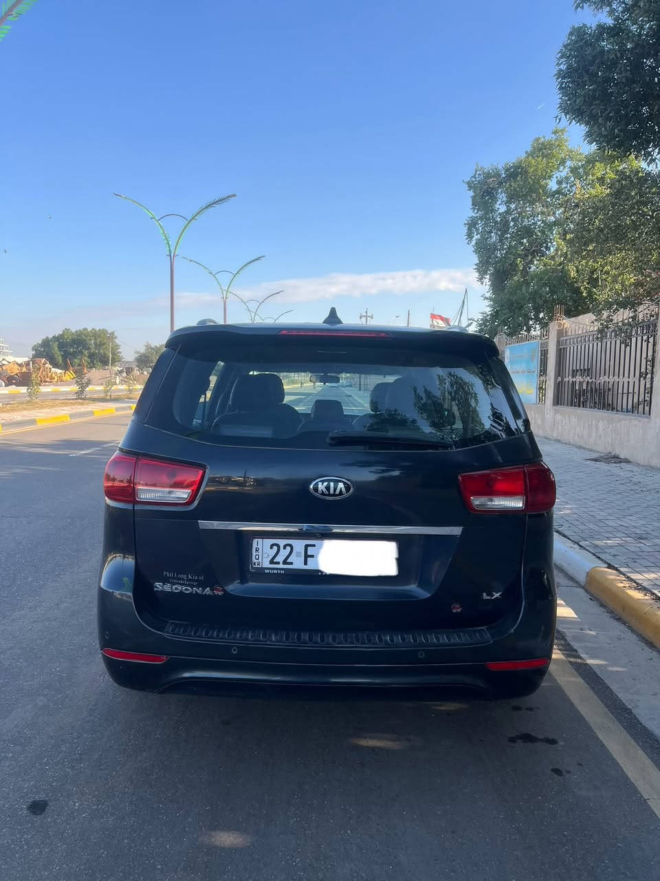 سلام عليكم
سيدونا مديل 2017 سيارة جديدة ونظيفة بمعنى الكلمة رقم مميز أربيل مكينة 6 سلندر - شاشة - إشارة ترحيب - مري شفط تحكم  ستيرن - بيبان كهربائي - حساسات امامي خلفي - كامرة - بصمة - السيارة فول -  الحادث كما موضح في الصورة قطعتين الحادث الأصلي وقطعتين كلير اثر الشخوط السيارة كل دواخل ما بيهة مكان السيارة في كربلاء السعر190 وبيها  مجال
للتواصل
***********
