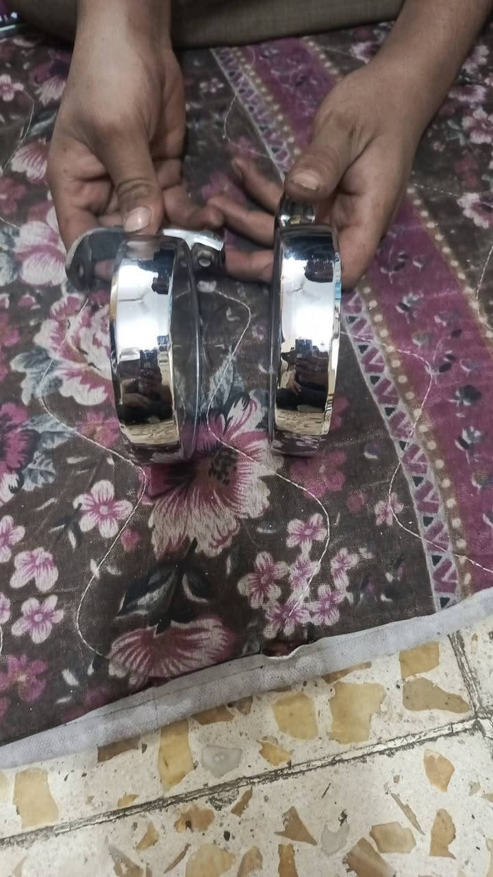 اسلام عليكم شباب عني هورن براد لبيع سعر 300 ومرايات كلاكسي البيع سعر 200 *********** مكان بغداد جديدة
