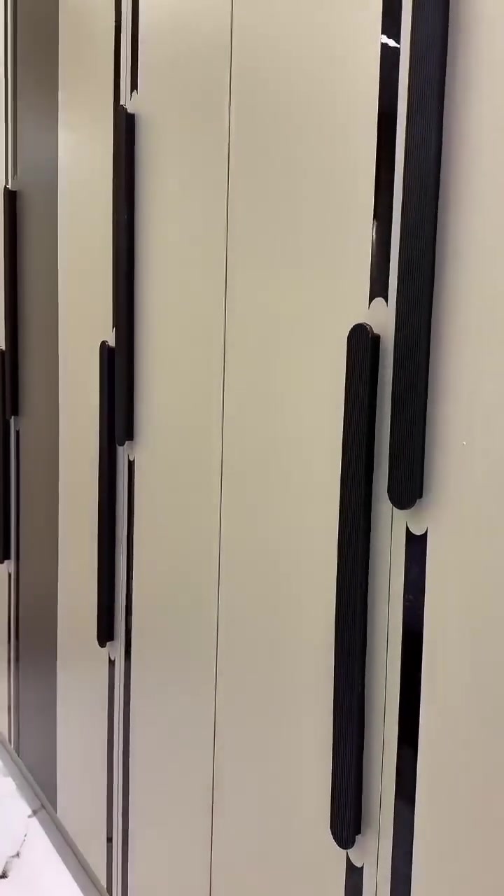 السلام عليكم ورحمته الله وبركاته
غرفه جديده بمعنى الكلمه عدم مستعمله  بعدها بل الكارتون للبيع كما موضحه في الصوره 

والتصوير هذا في المحل قبل شرائها 

مكاني بصره والسعر مليون وبيها مجال 

للاستفسار مراسلتي 

***********
