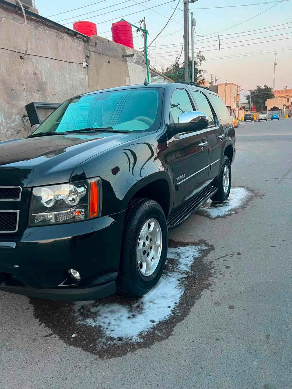 سلام عليكم للبيع تاهو مديل 2007رقم بغداد انكليزي بسمي تحويل ثاني يوم السياره جديده وجاهزه كير محرك حداديه دوشمه جديده تخم تاير  السياره طبله  /مكاني بصره /السعر خاص / الهـاتف/ ***********
