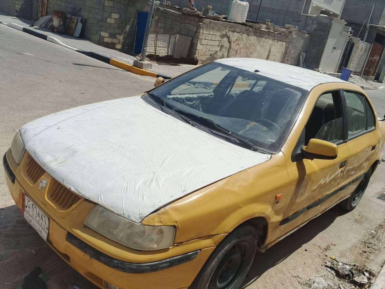 سلام عليكم من رخصت الادمن سمند بغداد مشروع وطني  مديل 10 سنويه ما منتهيه تبريد تخم تاير مكينه وكير وخير من الله العنوان بصرا زبير الرقم *********** السعر 16 وبيها مجال بصيط
