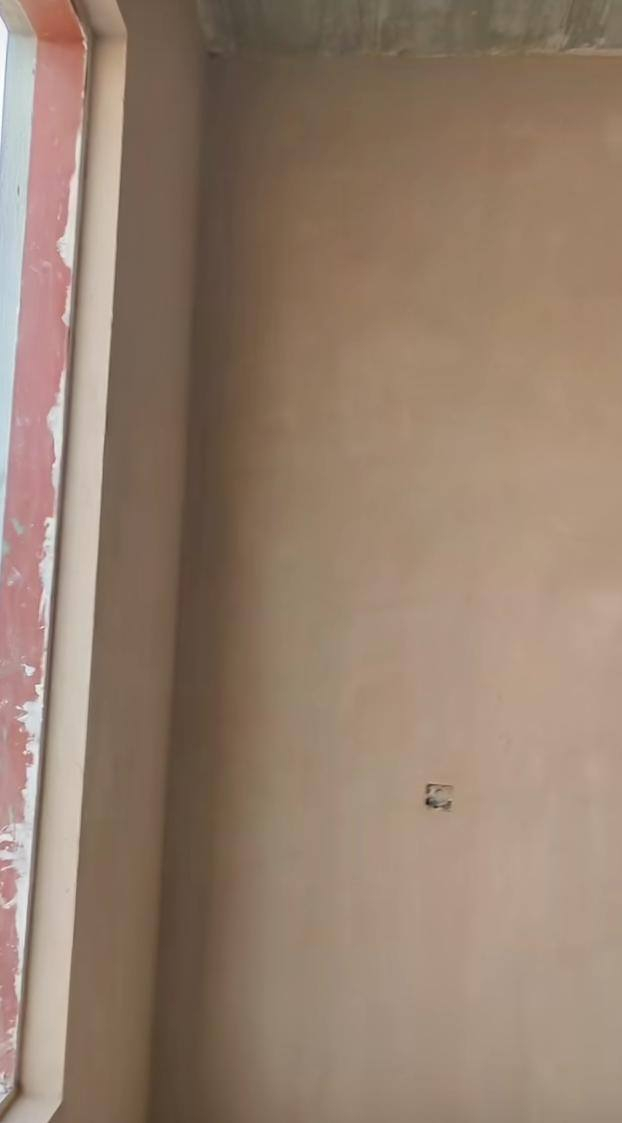 كادر من الفلوجه خلفات جص وبورك وتشميع وتصفير وتنظيف البيت درجة اولى نبات  بنفس البيت متفرغ حالين .***********...***********
