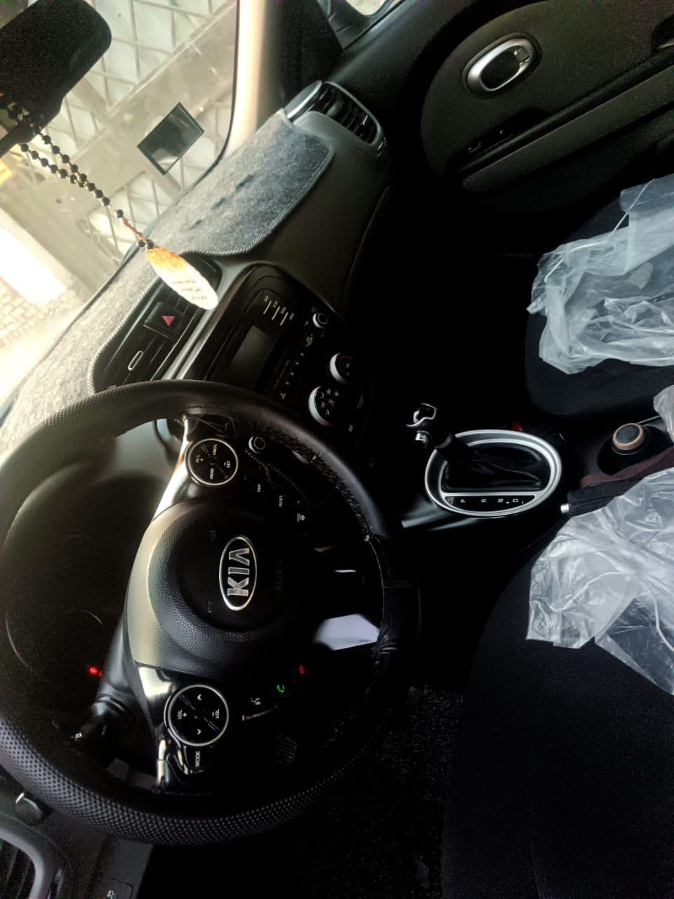 السلام عليكم
من رخصة ادمن المحترم
سيارة للبيع ( كيا صول ) موديل 2014
ضرر سيارة ( فقط جاملغ +بارد چاملغ امامي وخلفي بدون صبغ ) 
بدون دواخل
( حجم المحرك 1600 )
 حدادية أمامي وخلفي جيد
طخم تايرات جديد
گير ومحرك بشرط
تبريد تدفئة بشرط
مثبت سرعة
ماشية ( 80) الف
تحكم ستيرن 
سيارة كاملة بدون نقص
داخل رصاصي واسود
سنوية جديدة لحد 2027
رقم بغداد
بشرط غرامة وتحويل 
مكان ( بلديات)
للأتصال *********** واتساب فقط
سعر ( 115 ) وبيها مجال
