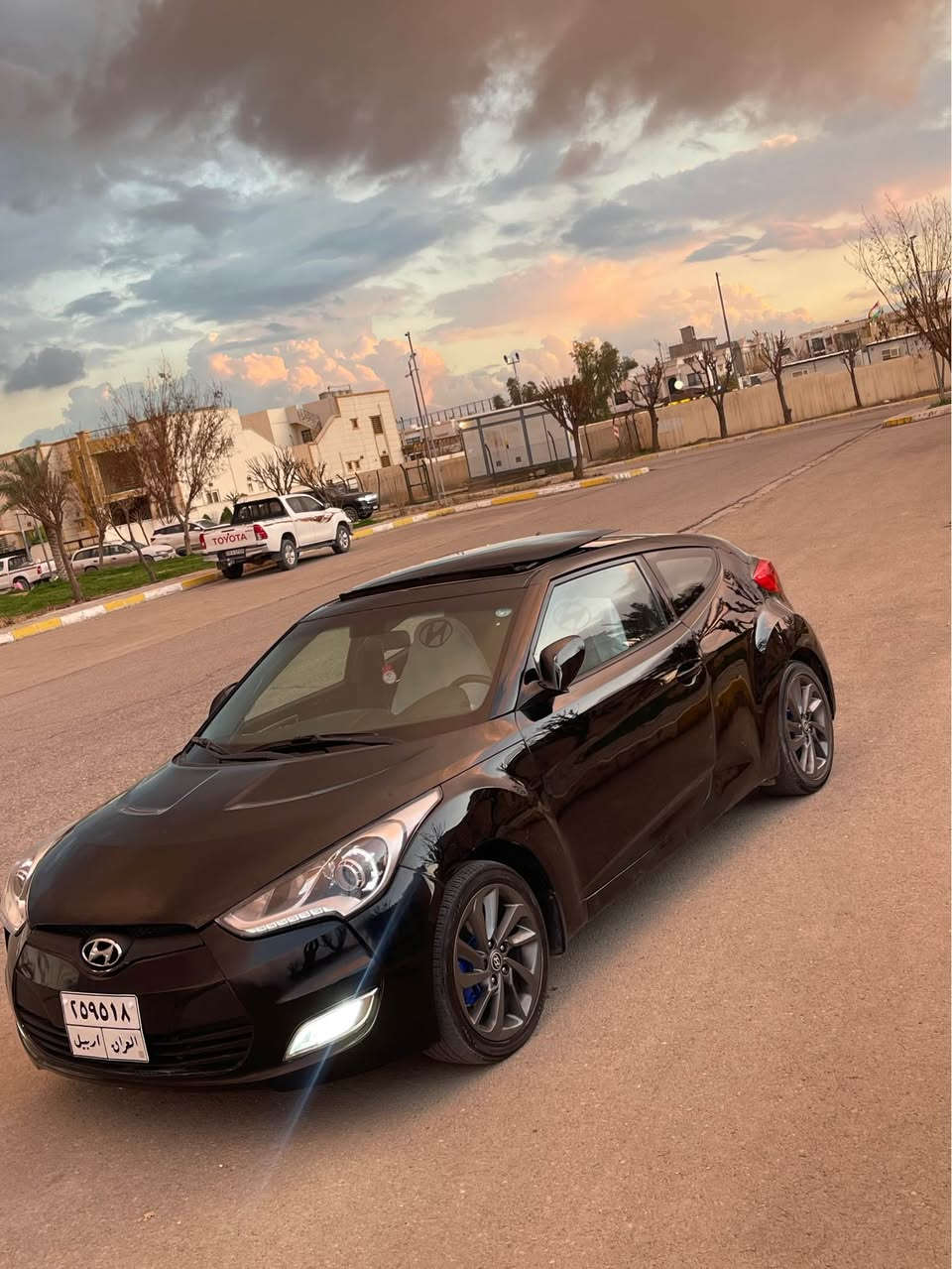 هوندایی فولستر ٢٠١٣ خلجی گیر مکینە بەشەرت 
بسمە ئاوینە شەفت  جلد کوشین هیتر حەساس پانۆراما فول فول 
٣ پارجە بی داخلی  ئیرباگ دەشبول بویتەوە بە زەربە لایتی 
پیش پشت کەپس 
0750 769 5009 أربيل, العراق
