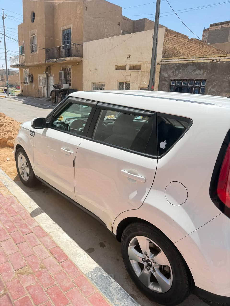 كيا صول 2019 
السيارة محركها 1600
سونارها بالمنشور 
جاهزه السياره من كلشي 
مكان السياره كربلاء
السعر 125 وبيه مجال  
للاستفسار 
***********

