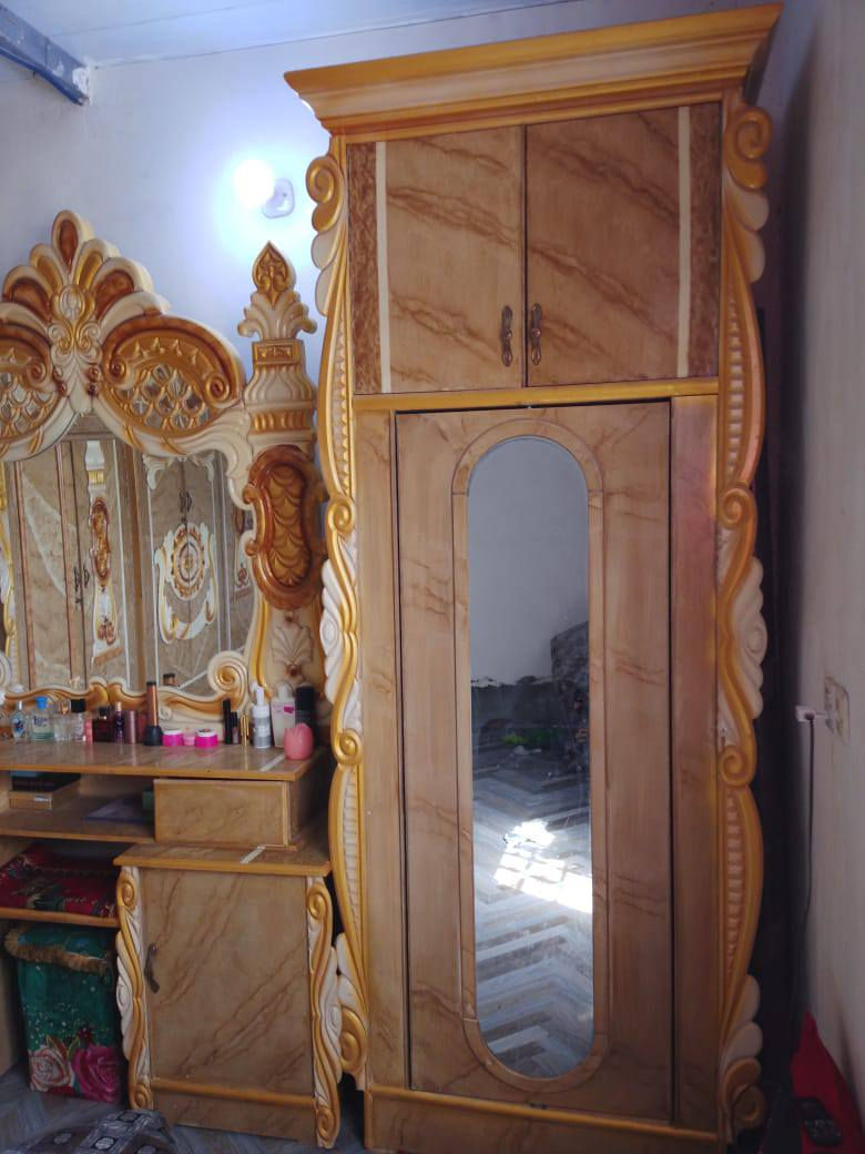 غرفه حراريه فول نضافه في مزاد الرسول العنوان كاطون الرازي لاستفسار ع رقم الهاتف *********** نهايه شارع قبل لحولي ملاحضه مستعدون لشراء كافه المواد المنزليه وغرف نوم
