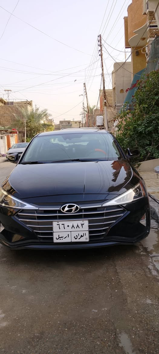 السلام عليكم
النترا 2019امريكي صورة الحادث بالمنشور
سيارة جاهزة بيهة 4قطع كلير بامريكا بدون معجون بدون ايرباك 
العنوان شعب عدن 
السعر 117
***********
