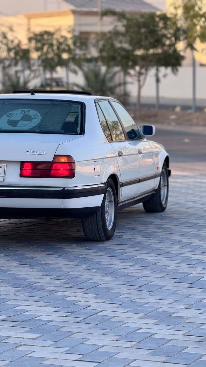 السلام عليكم حبايب
BMW 730i مفتوح
موديل 1991 سياره رقم بغداد مشروع وطني 
سياره بلاديه وبدون صبغ ولا تبديل ونظافتهه كدامكم سياره جديده 
فول مواصفات 
سلايد روف شغال
كشنات كهرباء كل حركاتهن شغالات تدفئه
كروز سرعه شغال
دبل جكمجه
كير ومكينه ب الشرط
حداده نص عمر
منظومه غاز 60 لتر جديده 
تبريد ثلج ويه السويج
حماوه ثابته ومنظومة ماي جديده 
منظومه بانزين جديده 
والباقي كدامكم سياره خير من الله
مال جناي الفضل لله
السعر 52 وبيهه شي بسيط ان شاء الله 
للاستفسار الاتصال 
***********
