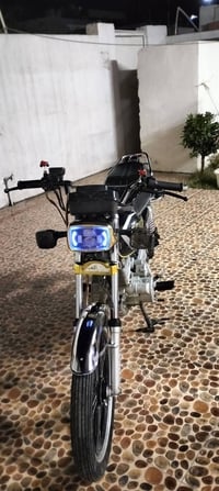 بسم الله الرحمن الرحيم كما تشوفونه هذه الماطور في الصورة موديل 2024 كه...