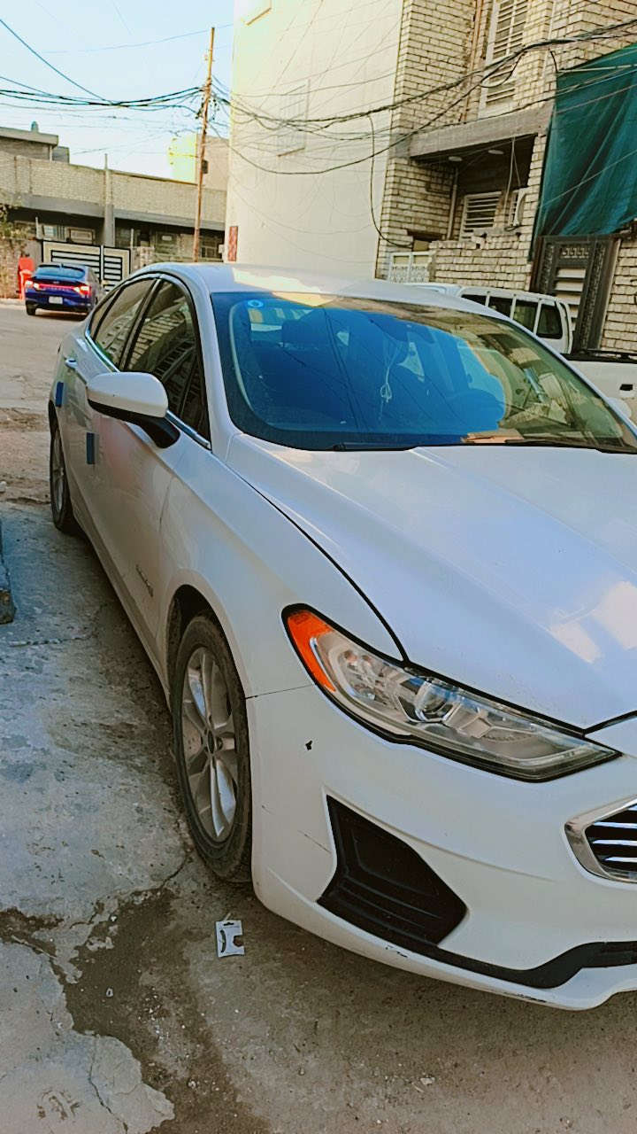 فورد فيوجن 2019بيه جاملغ الخالفيً بس مكاني بغداد شهداء السيديه $125 /***********
