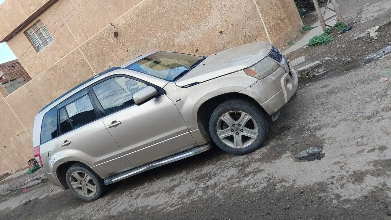 سياره سازوكي ڤيتاره 2007 محرك 6سلندر شادلها كير ومحرك جدد قبل شهر السعر 70ورقه وبيها مجال قليل حك الجيه اعتذر عن البيع أقساط أو وعده نقد فقط
***********
السياره شرط التحويل 
المكان   تكريت
