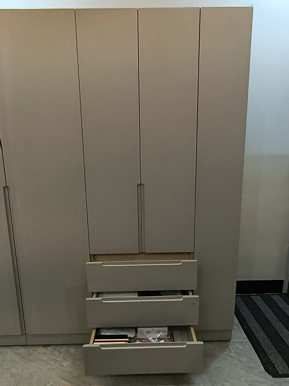 موبيليا دار السلام
نصنع لك الأناقة… ونحوّل أفكارك إلى واقع
مطابخ عصرية • غرف نوم مميزة • ديكورات MDF & HDF
جودة في التنفيذ ✦ دقة في التفاصيل ✦ التزام بالمواعيد
📞 ***********
📞 ***********
