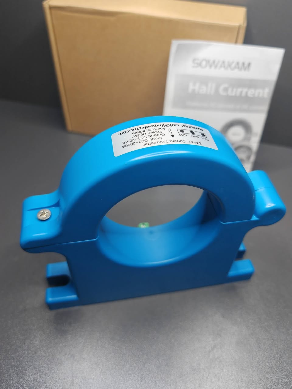 اخوان عندي هذا الجهاز ما اعرف شنو شغله، مكتوب مستشعر تيار
متوفر هذا الجهاز للبيع، مكتوب مستشعر تيار، 0-2000 امبير، قطر 80 ملم، باقي المعلومات بالصور، جديد غير مستخدم بعده بالباكيت، للامانة ما اعرف شنو وظيفته بالضبط ولا اعرف سعره، الي يستفيد منه ينطينا سعر
يوجد توصيل لجميع المحافظات ***********
